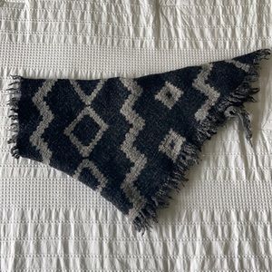 2-toned winter scarf